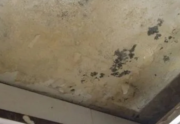 岳麓阳台漏水维修公司分享下岳麓卫生间渗水维修需要注意哪些问题。